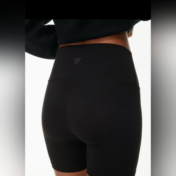 TNA ARITZIA | TnaChill Atmosphere Hi-rise 5" Black Bike Short | Size Medium - Picture 7 of 9